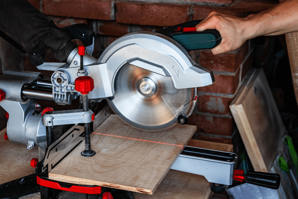 Laser guide with Miter Saw Laser guide with Miter Saw