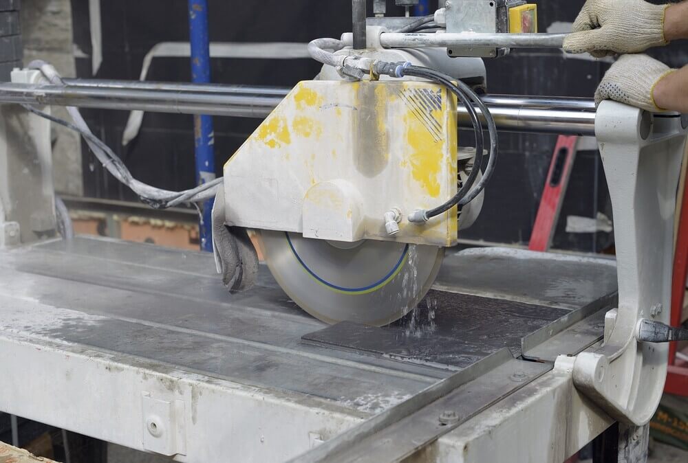 tile-saw A running tile saw